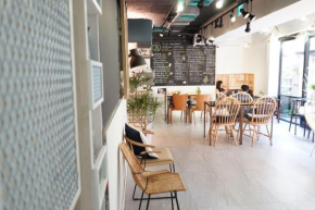 Гостиница NiHao Café Hotel  Тайбэй